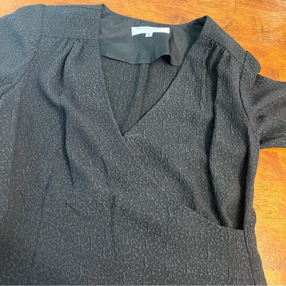 Trina Turk 100% silk black crossover blouse size large - Picture 2 of 9